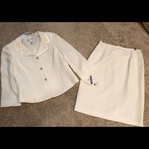 Beautiful, brand new suit